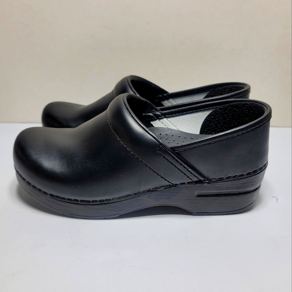 Dansko Shoes Professional Clogs Black Leather 37